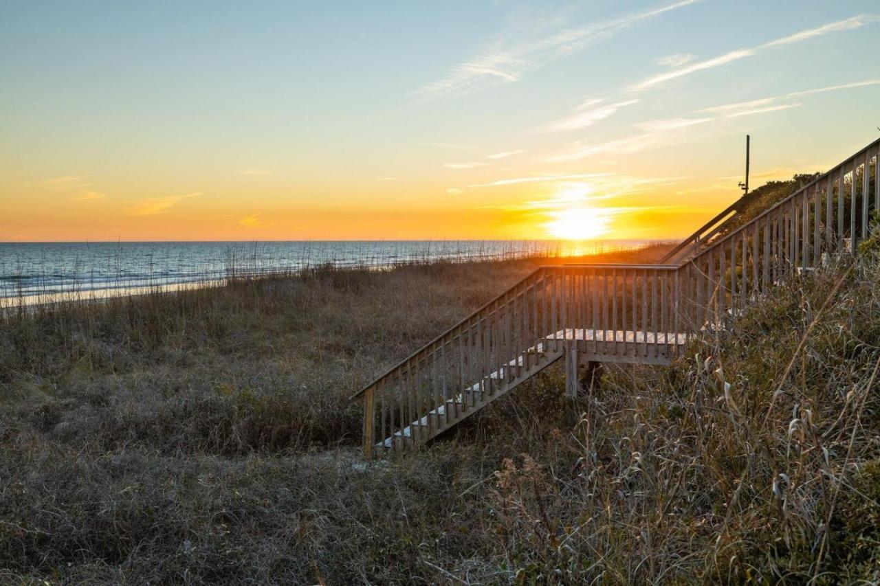 Dogwood Treehouse Home Pine Knoll Shores Exterior photo